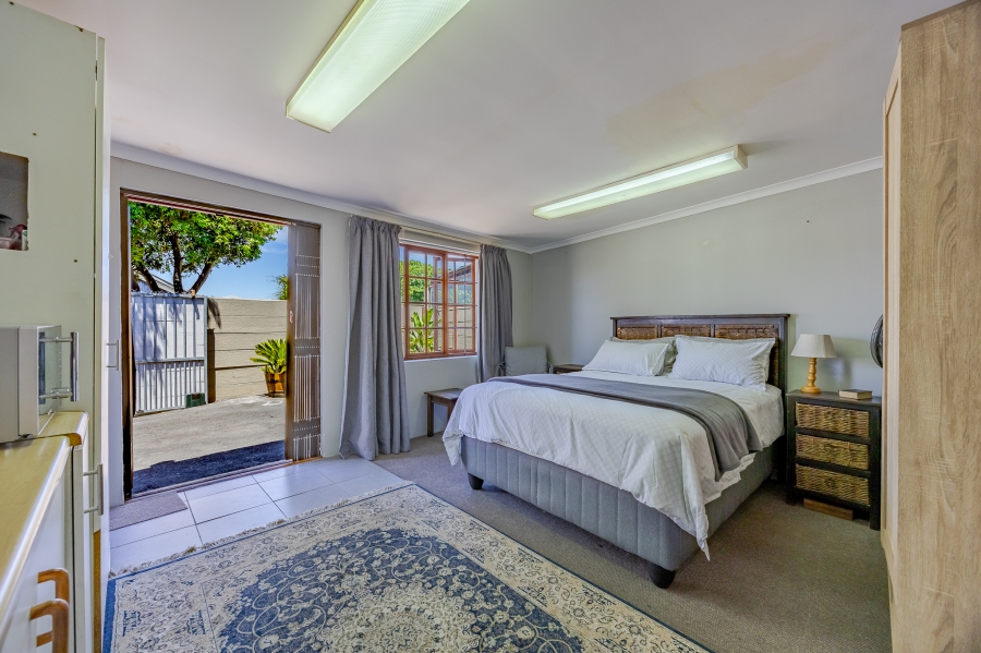 5 Bedroom Property for Sale in Bothasig Western Cape